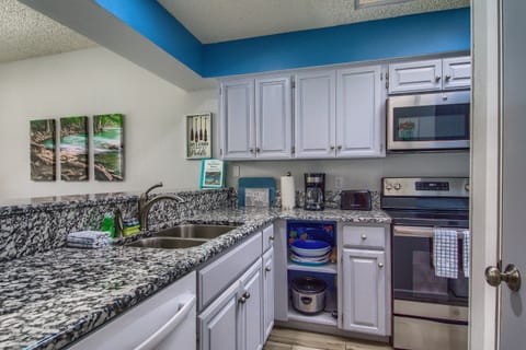 Fully Equipped Kitchen with all the Essential cookware.