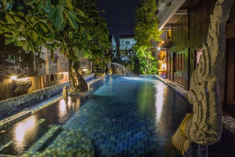 Outdoor pool, sun loungers