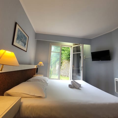 Comfort Double Room | Individually furnished, desk, free WiFi