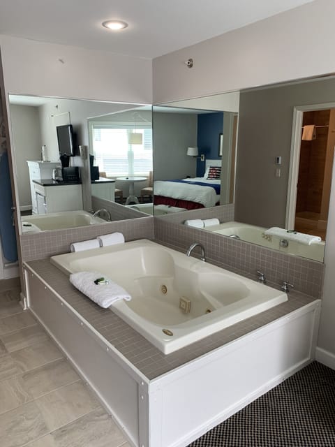 Premium Room | Private spa tub