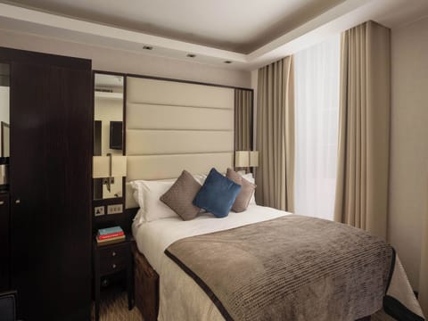 Deluxe Double Room | Premium bedding, minibar, in-room safe, desk