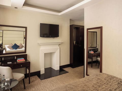 Deluxe Double Room | Premium bedding, minibar, in-room safe, desk