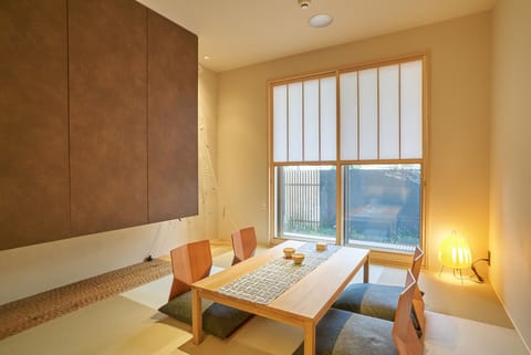 01 MEBOSO Deluxe King Room, Japanese Western Style with kitchenette, Non Smoking | Iron/ironing board, free WiFi, bed sheets