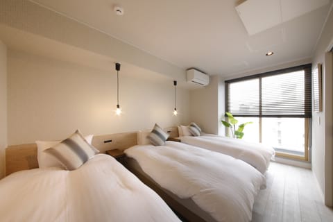 Premium Room, Non Smoking (9 Beds) | Free WiFi, bed sheets