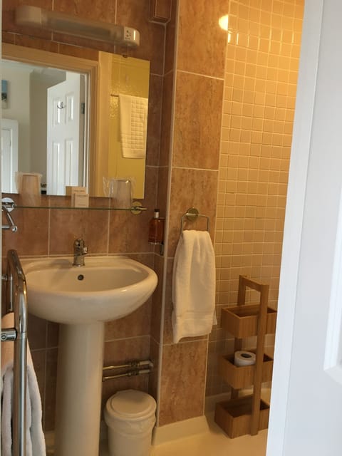 Deluxe Double Room, Ensuite, Partial Sea View (Room 3) | Bathroom