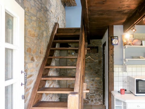 Wood, Room, Hardwood, Wall, Wood Stain, Ceiling, Ladder, Plywood, Composite Material