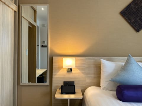 Superior Double Room | Minibar, in-room safe, desk, laptop workspace