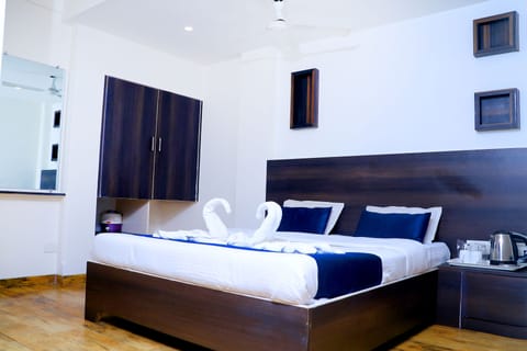 Deluxe Room, 1 Double Bed | Egyptian cotton sheets, premium bedding, memory foam beds