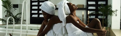 Couples treatment rooms, sauna, steam room, body treatments