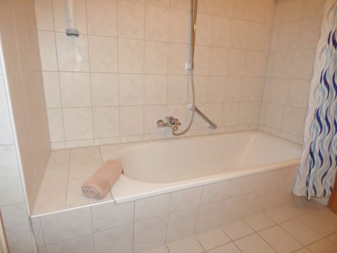 Family Condo, 1 Bedroom, Non Smoking, Garden View (Excluding 25 EUR cleaning fee) | Bathroom | Hair dryer, towels