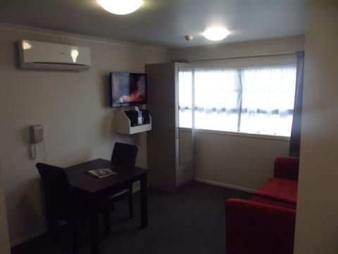 Standard Room, 1 Bedroom | Blackout drapes, soundproofing, iron/ironing board, free WiFi