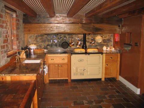 Coffee/tea maker, electric kettle