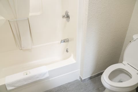 Iron/ironing board, free WiFi, bed sheets, alarm clocks