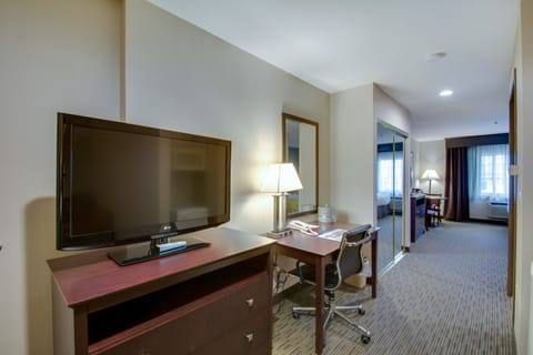 Suite, 2 Queen Beds, Accessible, Bathtub (with Sofabed) | In-room business center