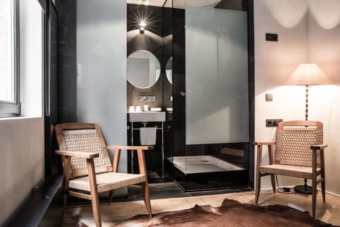 Basic Double Room, 1 Bedroom | Premium bedding, down comforters, pillowtop beds, in-room safe