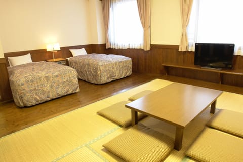 Japanese Style A | In-room safe, desk, rollaway beds, free WiFi