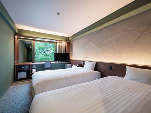 Deluxe Twin Room, Non Smoking | Premium bedding, desk, iron/ironing board, free WiFi