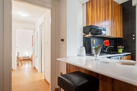 Apartment, 1 Bedroom | In-room dining