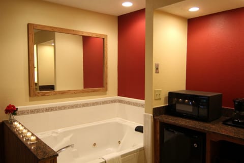 Romantic Room, Jetted Tub | Jetted tub