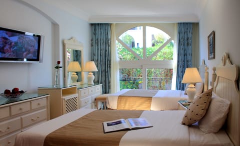 Superior Room, Multiple Beds, Sea View (Giza Villa) | Egyptian cotton sheets, hypo-allergenic bedding, minibar, in-room safe