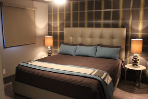 Pop Rocks Suite, 2 Bedrooms, Kitchen | Desk, soundproofing, free WiFi, bed sheets