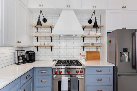 Prepare breakfast, lunch, or dinner in style in our fully stocked modern style kitchen. Enjoy sleek, all-new, top of the line appliances. Option for drip coffee or K-cups for your morning brew.