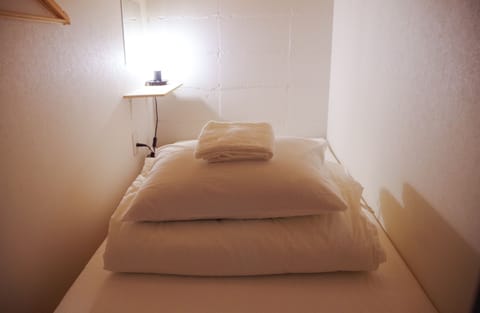 Shared Dormitory | Free WiFi, bed sheets