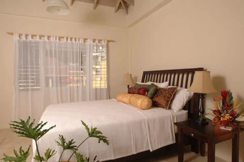 Villa, 2 Bedrooms, Ocean View | In-room safe, desk, iron/ironing board, rollaway beds