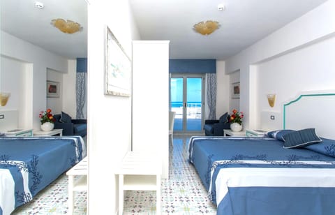 Suite, Sea View | Premium bedding, minibar, in-room safe, individually decorated