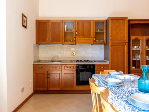 Apartment | Private kitchen | Electric kettle, highchair