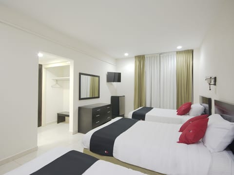 Standard Triple Room (2 double bed) | Desk, free WiFi, bed sheets