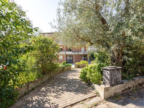 Apartment | Reception