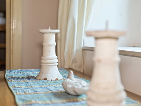 House | 2 bedrooms, individually furnished, bed sheets