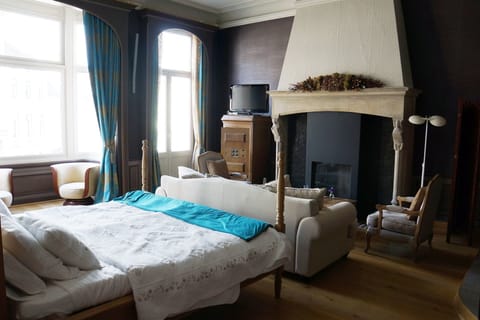 Executive Double Room | Premium bedding, in-room safe, individually decorated