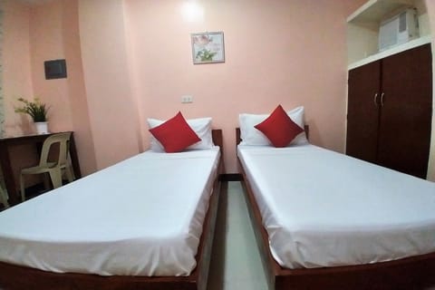 Deluxe Twin Room | Desk, rollaway beds, free WiFi