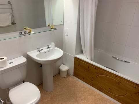 Standard Double Room, Ensuite | Bathroom