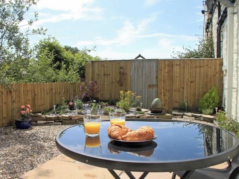 Relaxing stting-out-area | Swallows, Borgue, near Kirkcudbright