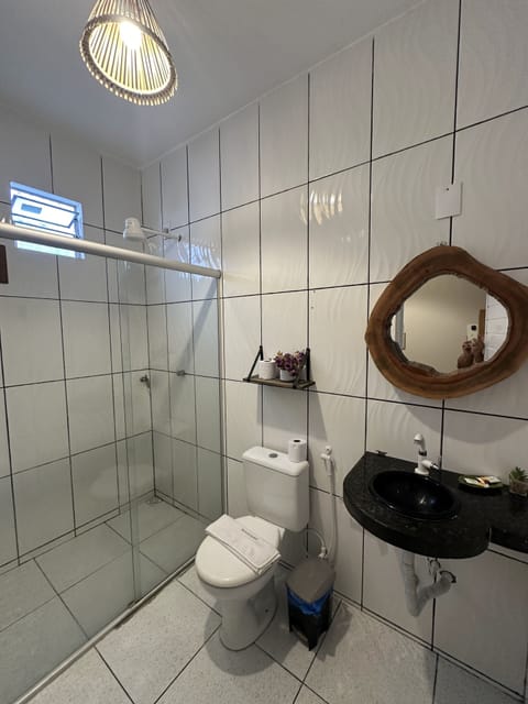 Superior Triple Room | Bathroom | Shower, hair dryer, bidet, towels