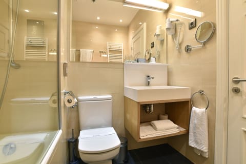 Two Connecting Double Rooms | Bathroom | Designer toiletries, hair dryer, slippers, towels