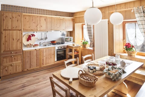 Family Apartment, 2 Bedrooms (4 People) | Private kitchenette | Fridge, stovetop, cookware/dishes/utensils