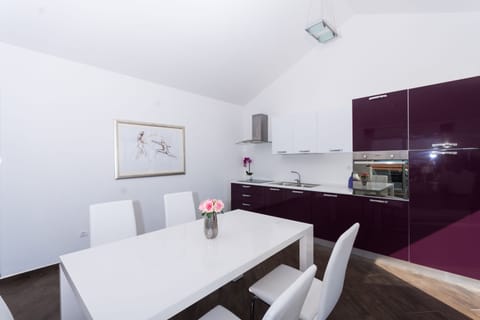 Apartment, 2 Bedrooms, Smoking, Balcony | Dining