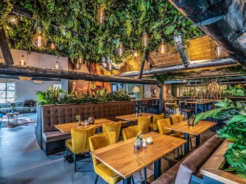 Bungalow | Dining
