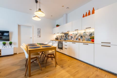 Apartment | Private kitchen | Fridge, oven, stovetop, dishwasher