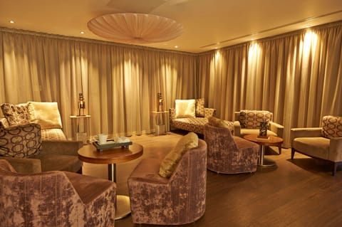 Couples treatment rooms, sauna, steam room, body treatments