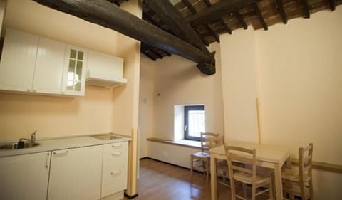 Coffee/tea maker, electric kettle