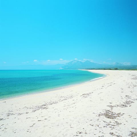 Beach nearby, beach shuttle