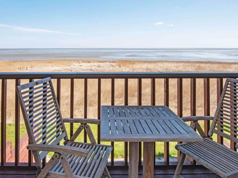 House | Water view