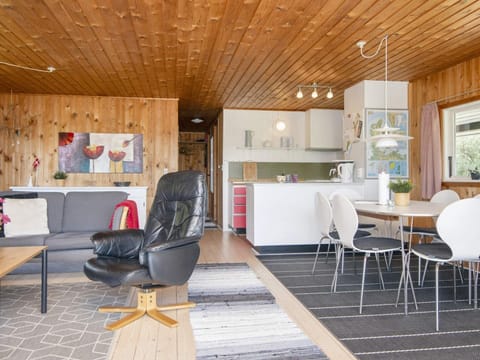 House | Private kitchen | Highchair