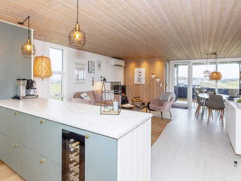 House | Private kitchen | Highchair