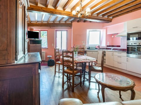 Table, Furniture, Window, Building, Wood, Interior Design, Cabinetry, Architecture, Floor, Flooring